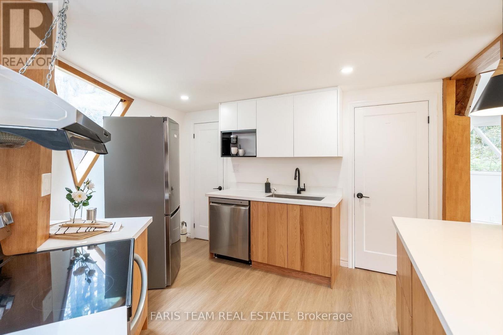1799 Barkway Road, Gravenhurst, Ontario  P1P 1R3 - Photo 4 - X12156105