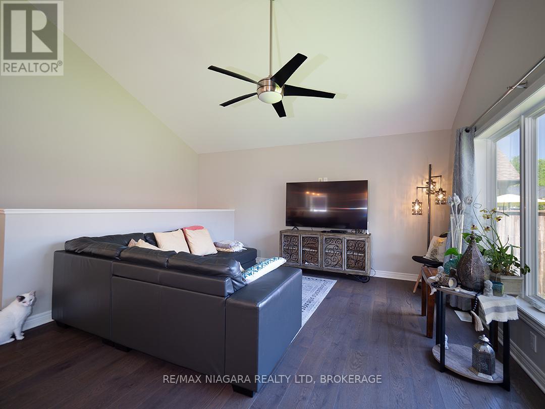 10 Eastman Gateway, Thorold, Ontario  L2V 0E2 - Photo 15 - X12157968
