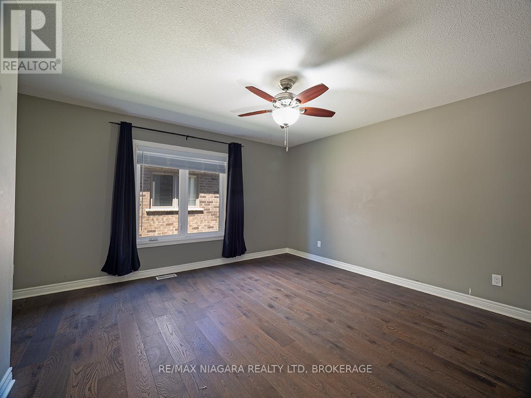 10 Eastman Gateway, Thorold, Ontario  L2V 0E2 - Photo 17 - X12157968
