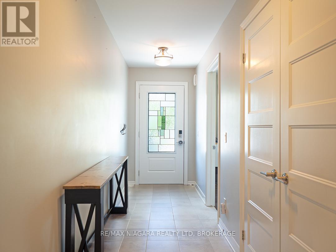 10 Eastman Gateway, Thorold, Ontario  L2V 0E2 - Photo 6 - X12157968