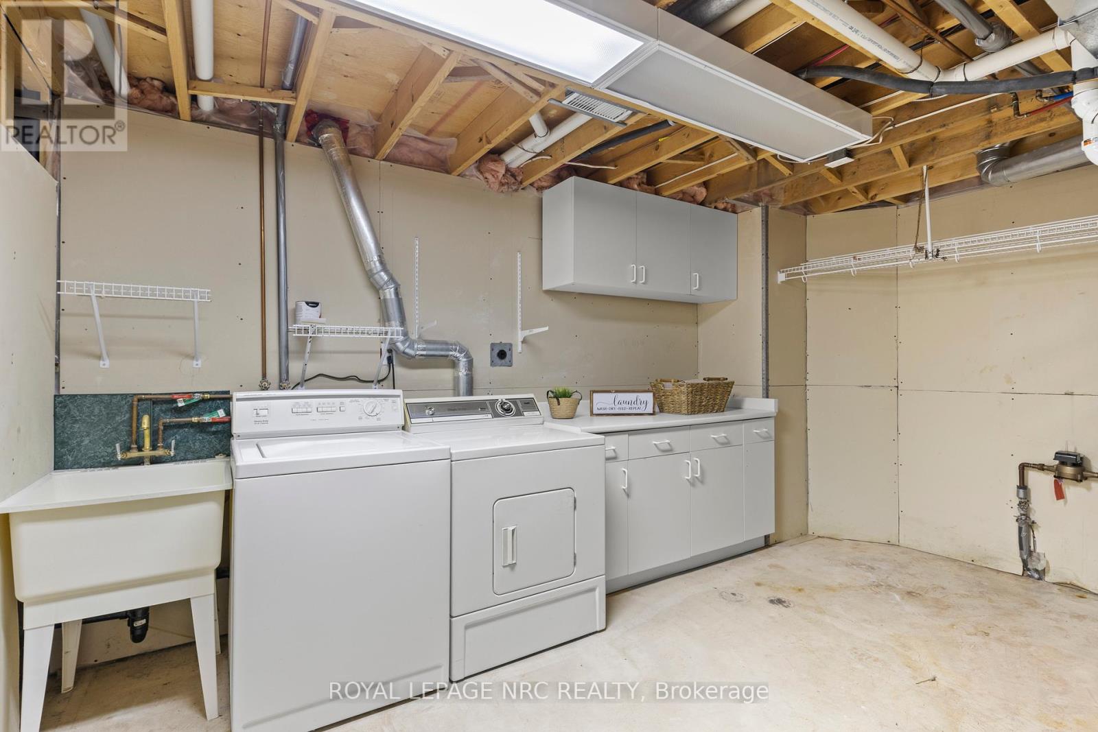 38 Baker Road, Grimsby (Grimsby East), Ontario  L3M 5H6 - Photo 38 - X12158004