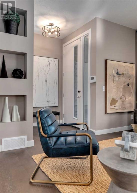 Property at 320 Waterford Boulevard image 3