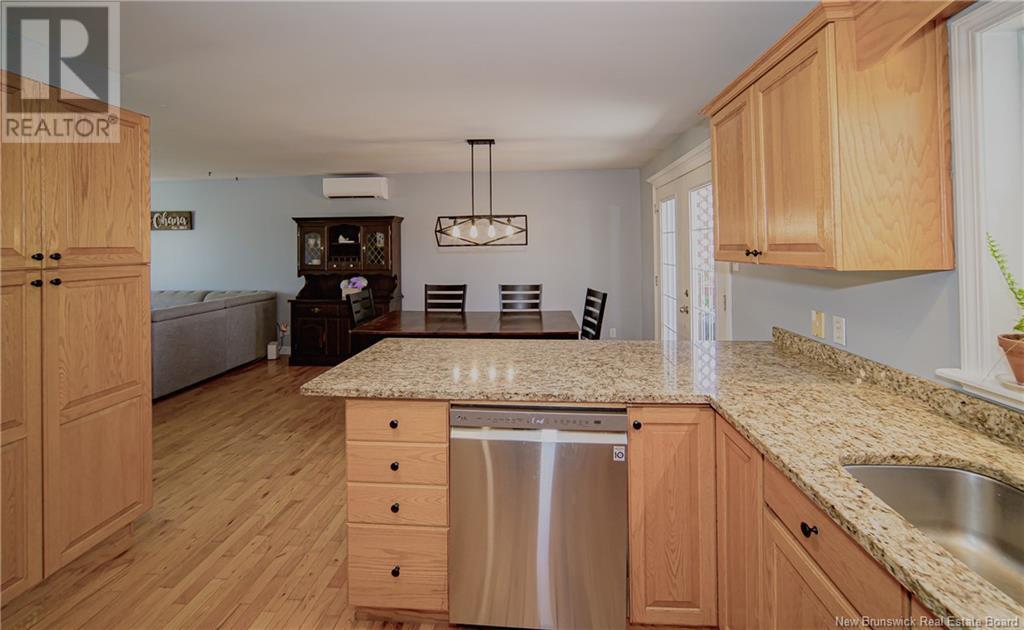 62 Lansdown Avenue, Oromocto, New Brunswick  E2V 4P3 - Photo 5 - NB118788