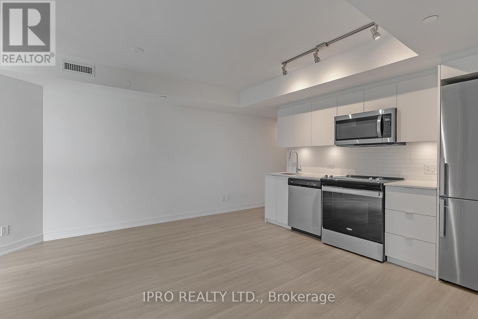 630 - 30 Tretti Way, Toronto, Ontario  M3H 0E3 - Photo 3 - C12157971