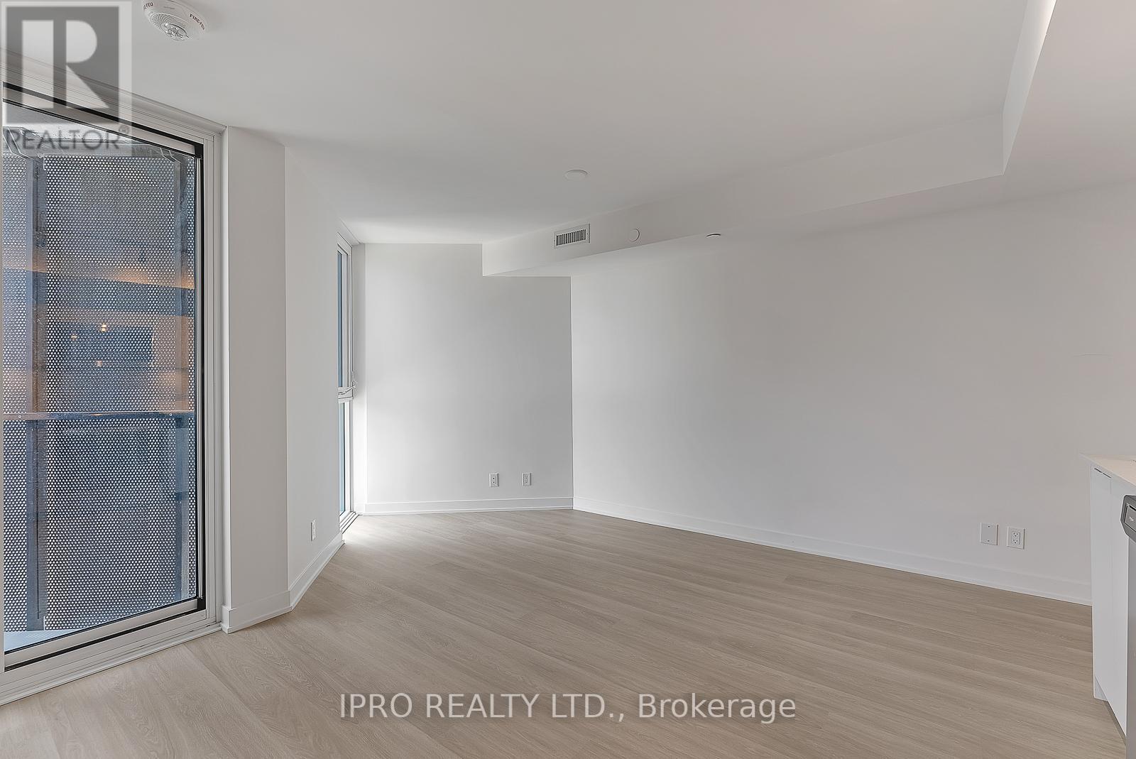 630 - 30 Tretti Way, Toronto, Ontario  M3H 0E3 - Photo 6 - C12157971