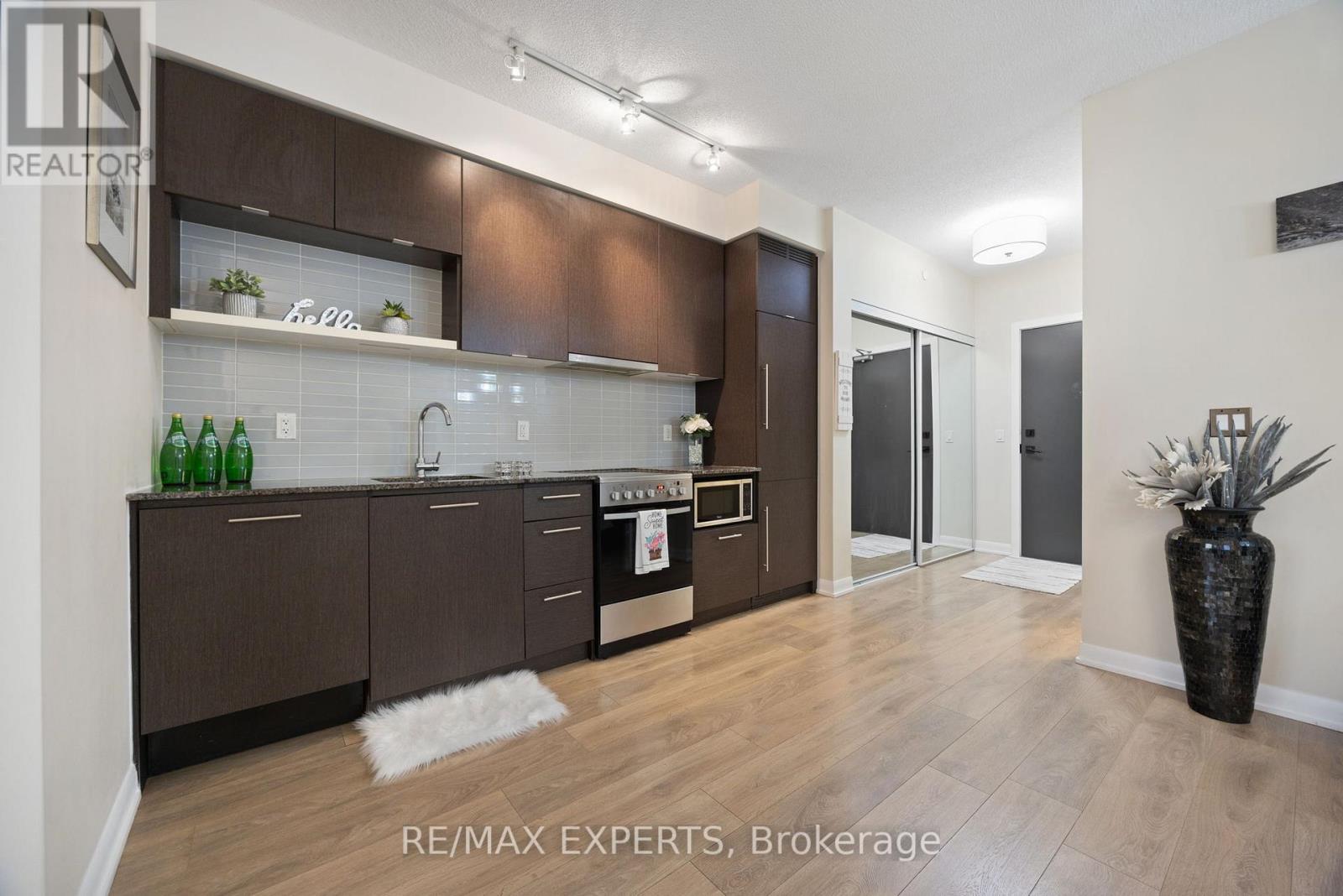 802 - 435 Richmond Street W, Toronto, Ontario  M5V 0N3 - Photo 4 - C12157990