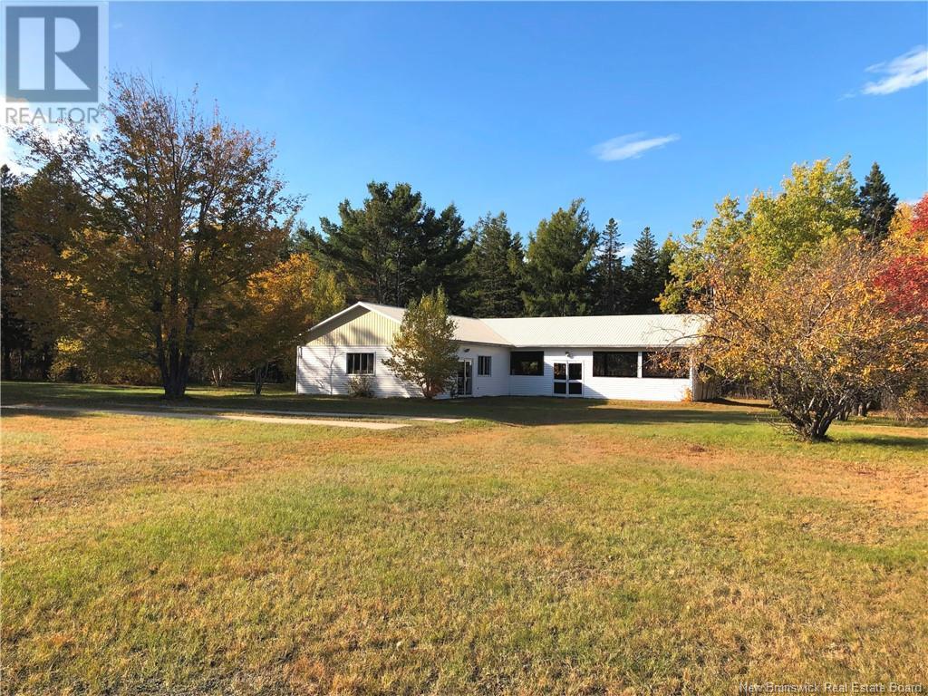 187 East Point Road, Miramichi, New Brunswick  E1N 3M5 - Photo 4 - NB117003