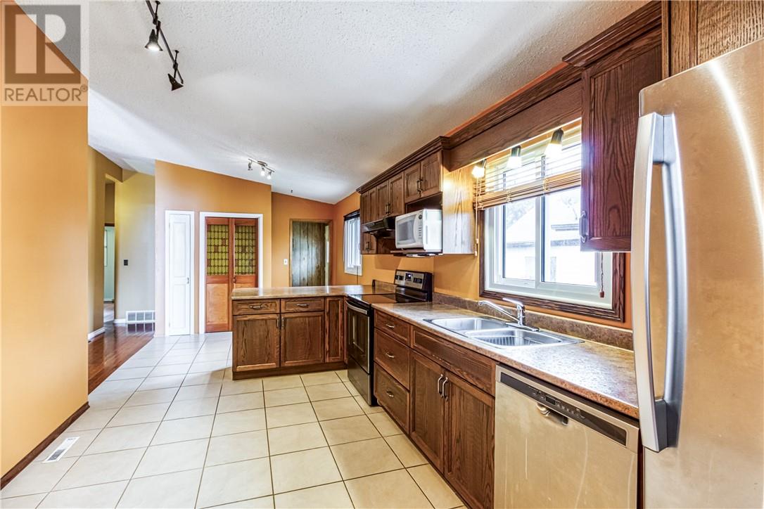 Property at 2730 Falconbridge Highway image 5