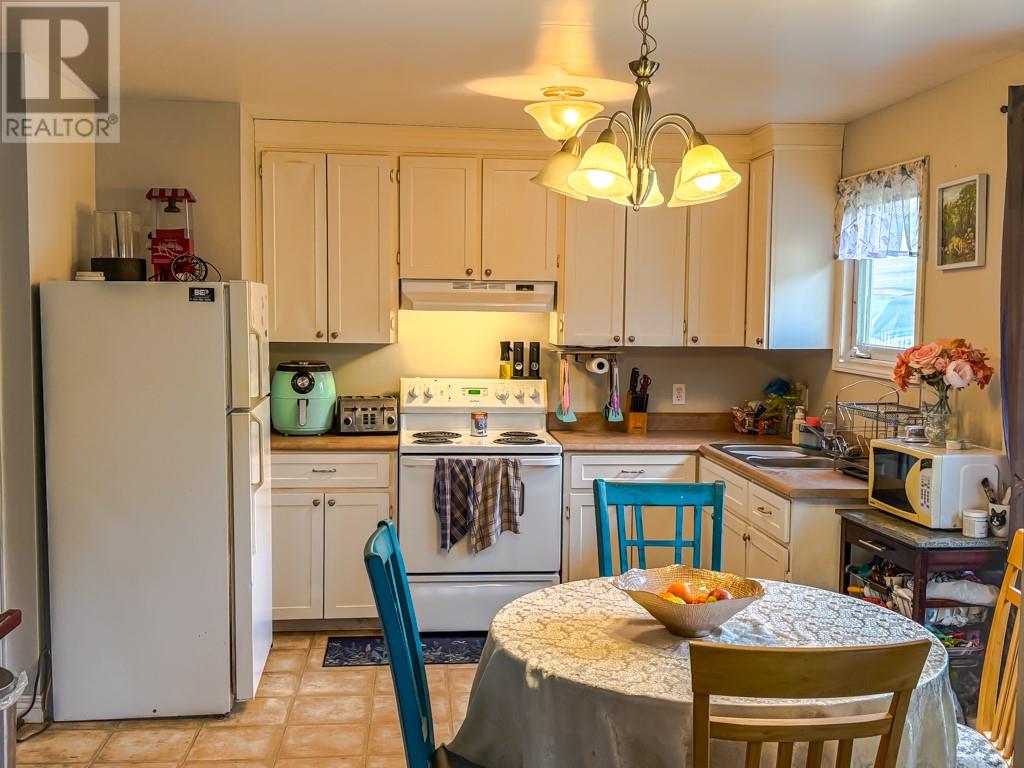 403 Shearstown Road, Bay Roberts, Newfoundland & Labrador  A0A 1G0 - Photo 3 - 1285156
