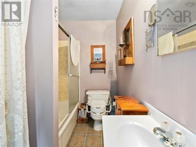 66 Maple Avenue, Lunenburg, Nova Scotia  B0J 2C0 - Photo 16 - 202508811