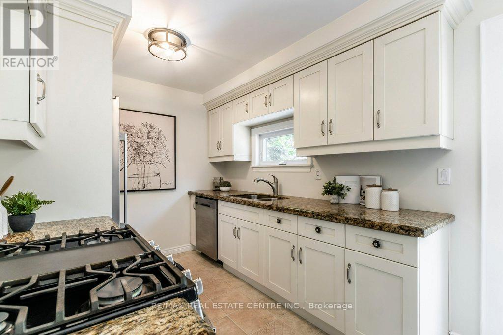 439 Highside Drive, Milton (Om Old Milton), Ontario  L9T 1W9 - Photo 18 - W12157986