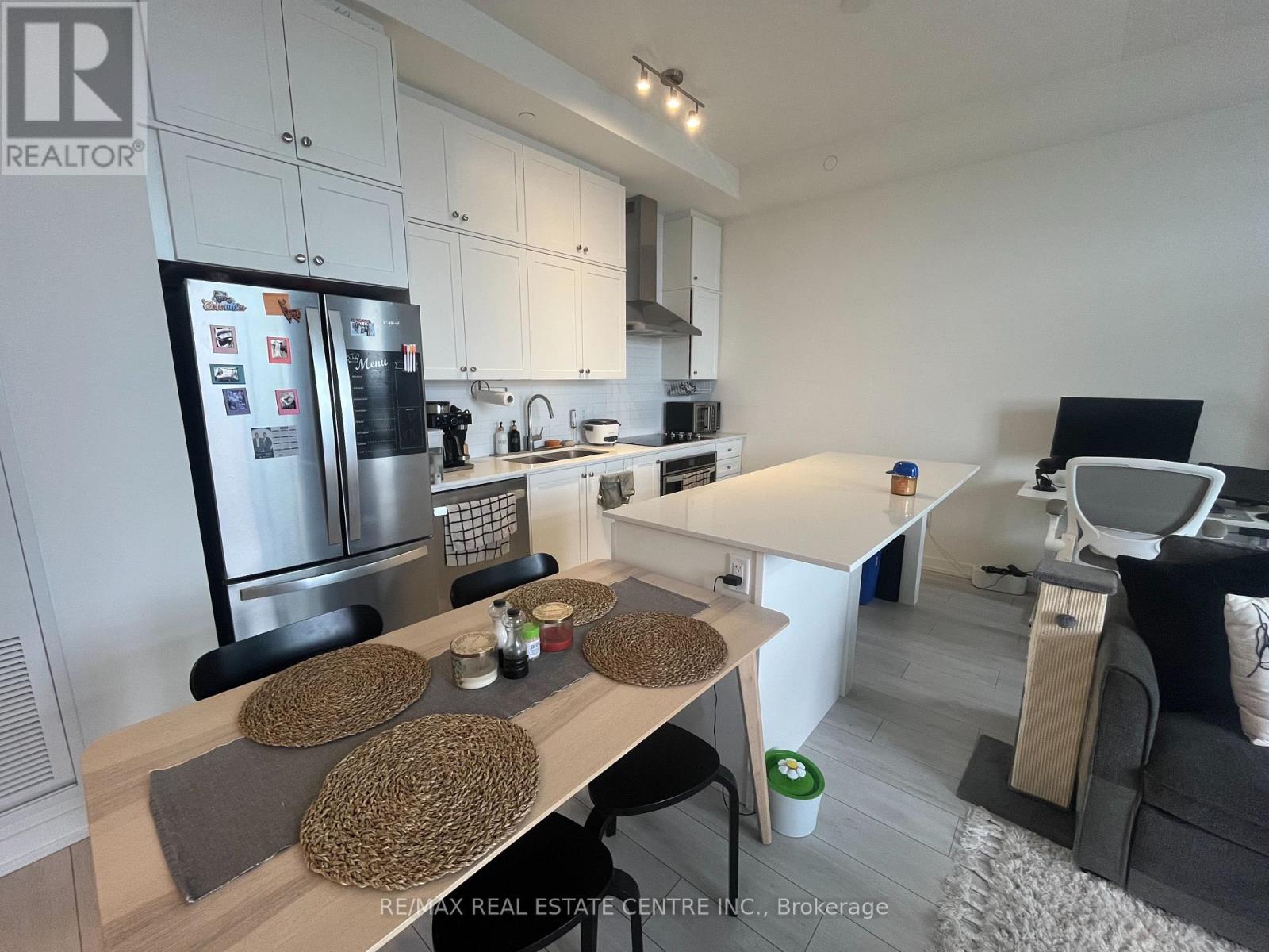 2404 - 55 Duke Street W, Kitchener, Ontario  N2H 0C9 - Photo 12 - X12158006