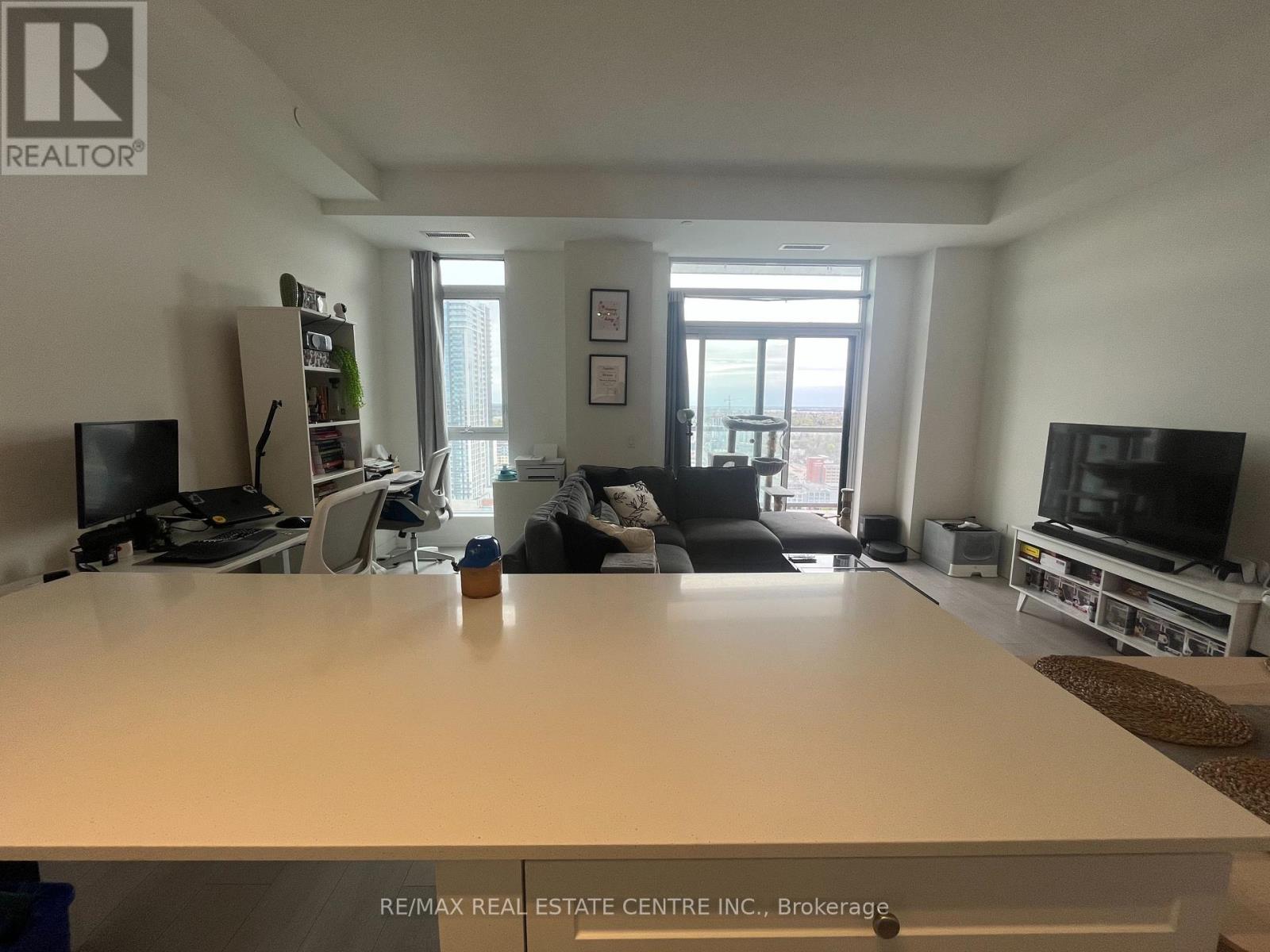 2404 - 55 Duke Street W, Kitchener, Ontario  N2H 0C9 - Photo 17 - X12158006