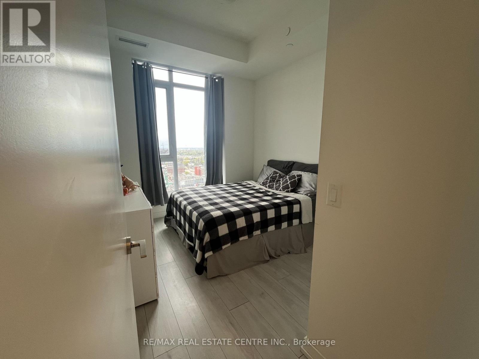 2404 - 55 Duke Street W, Kitchener, Ontario  N2H 0C9 - Photo 22 - X12158006