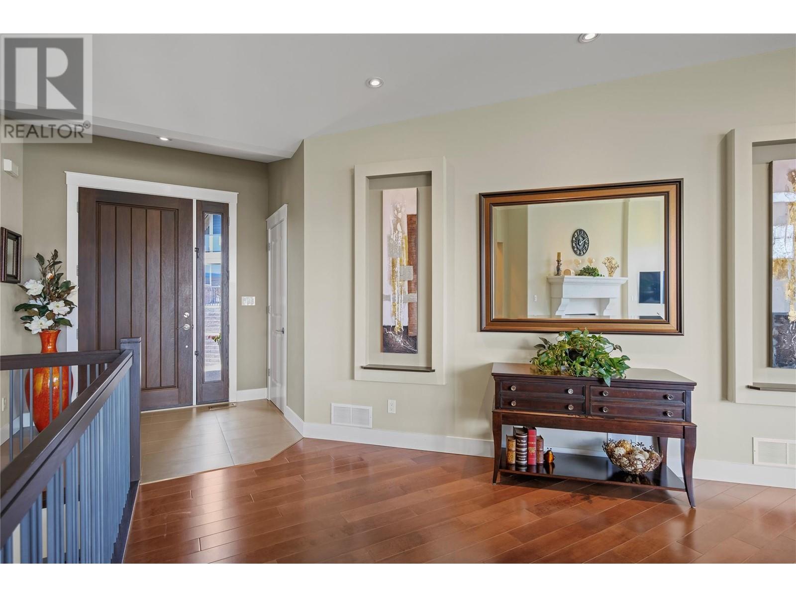 Property at 2602 Lake Breeze Court image 3