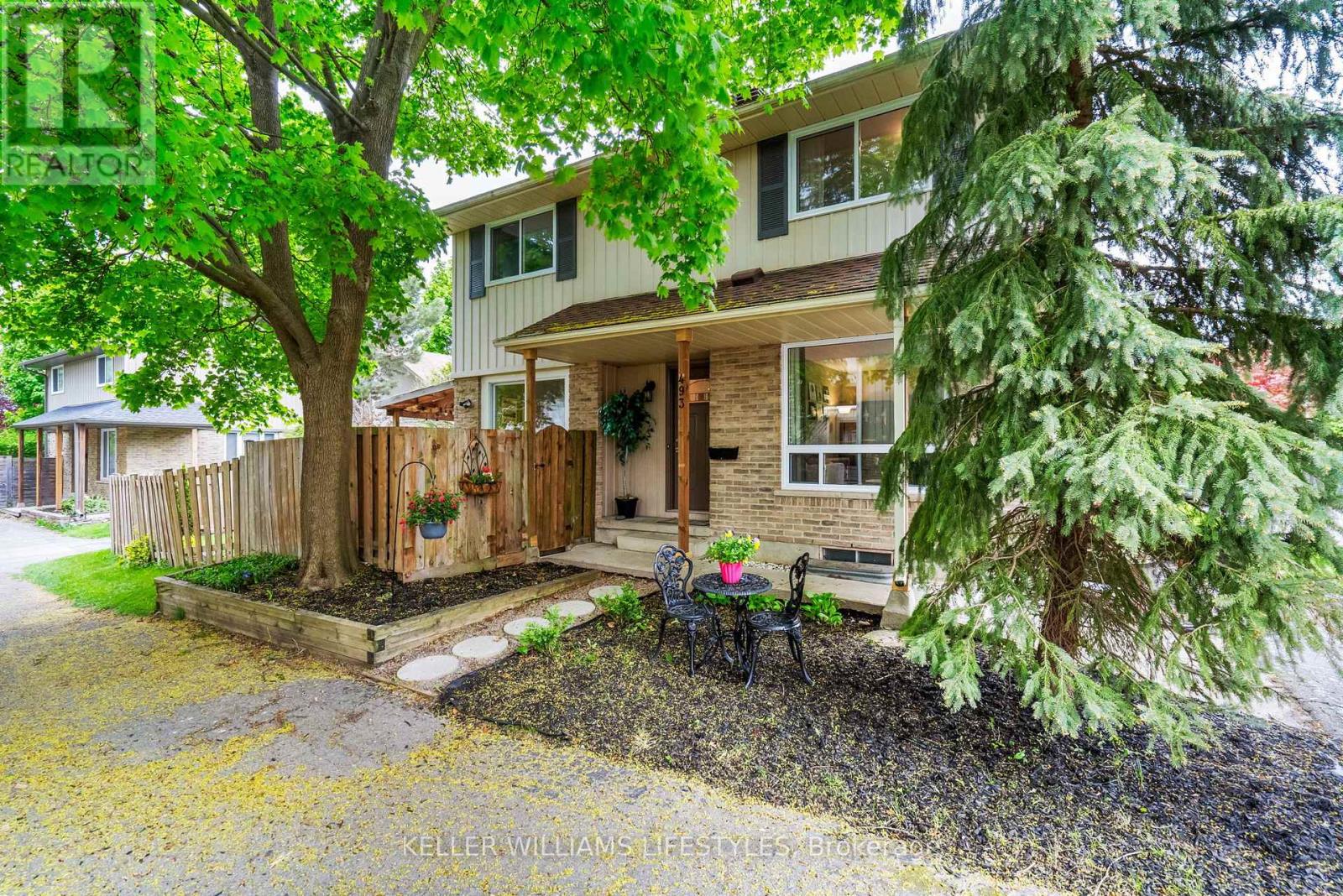 Photo 2 of 35 for 493 Ferndale Court