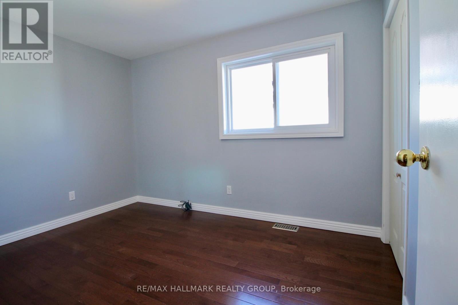 255 Westhaven Crescent, Ottawa, Ontario  K1Z 7G4 - Photo 16 - X12158048