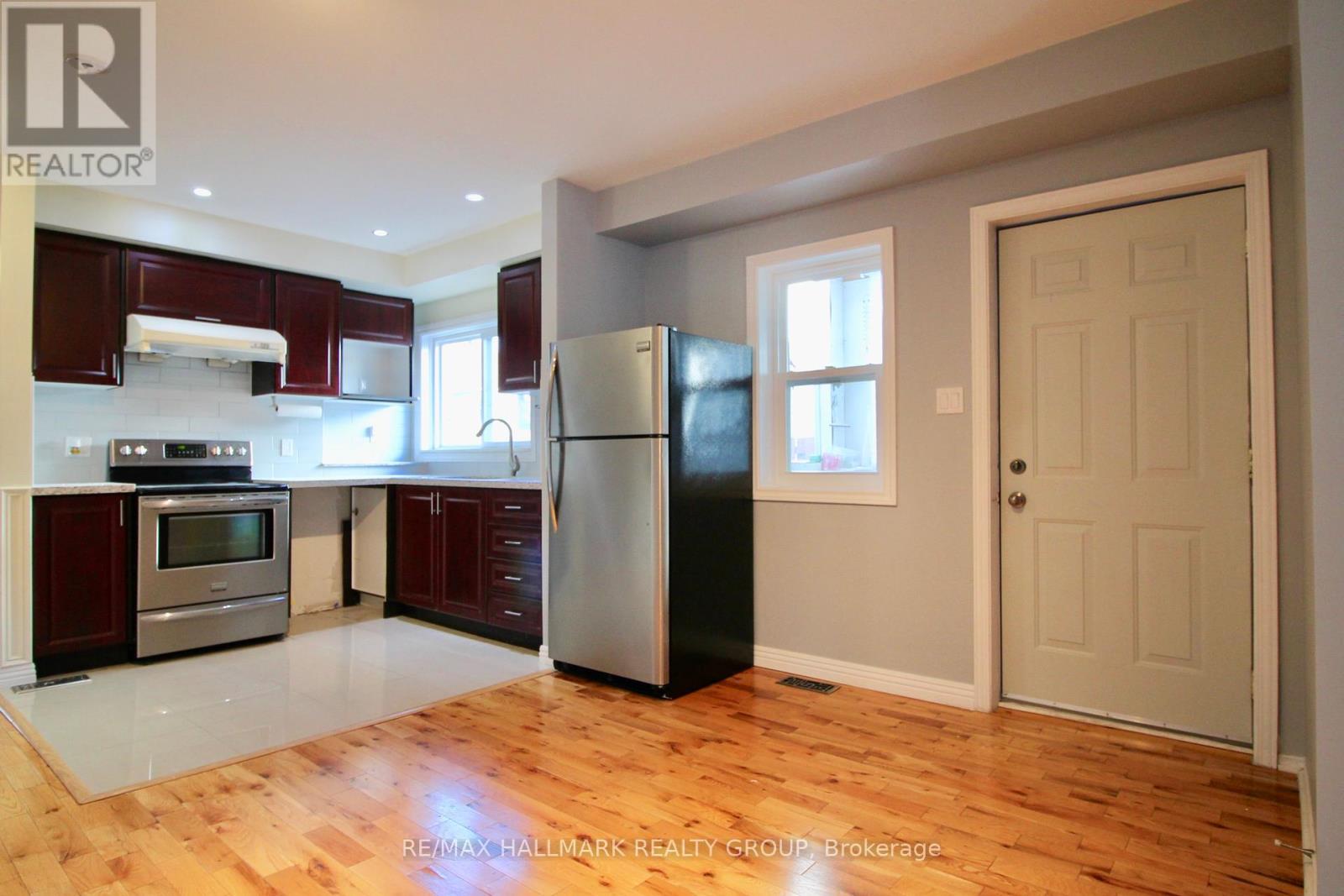 255 Westhaven Crescent, Ottawa, Ontario  K1Z 7G4 - Photo 9 - X12158048