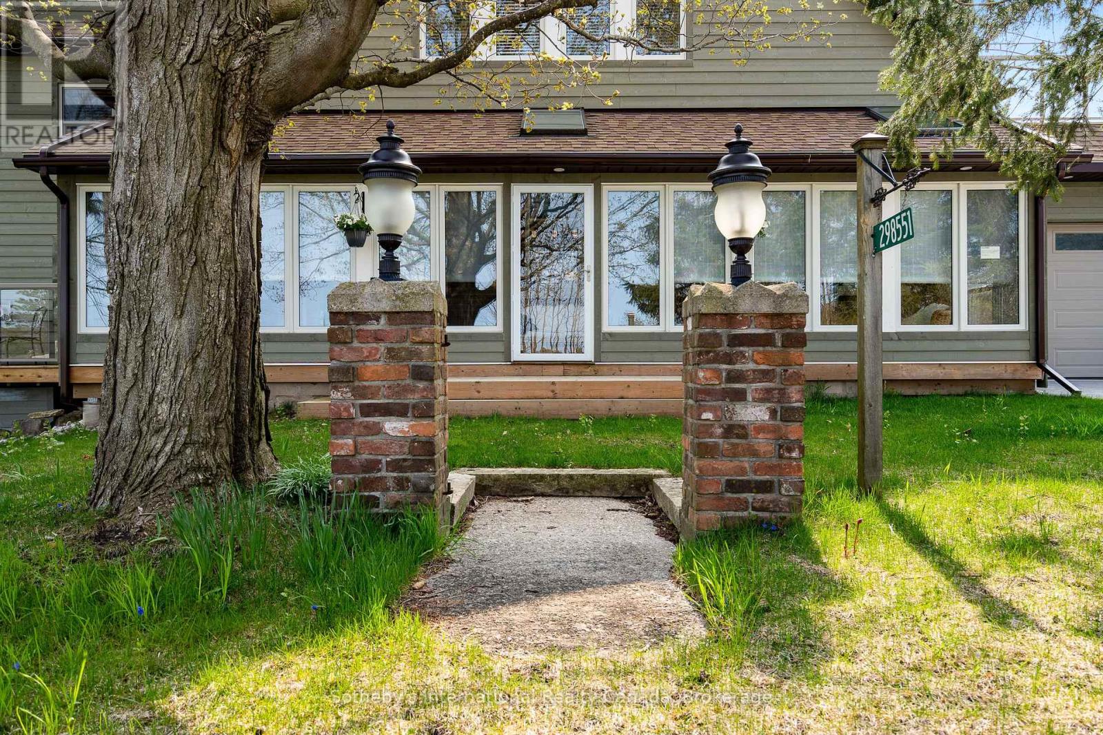 298551 Range Road, Georgian Bluffs, Ontario  N4K 0G3 - Photo 44 - X12091270