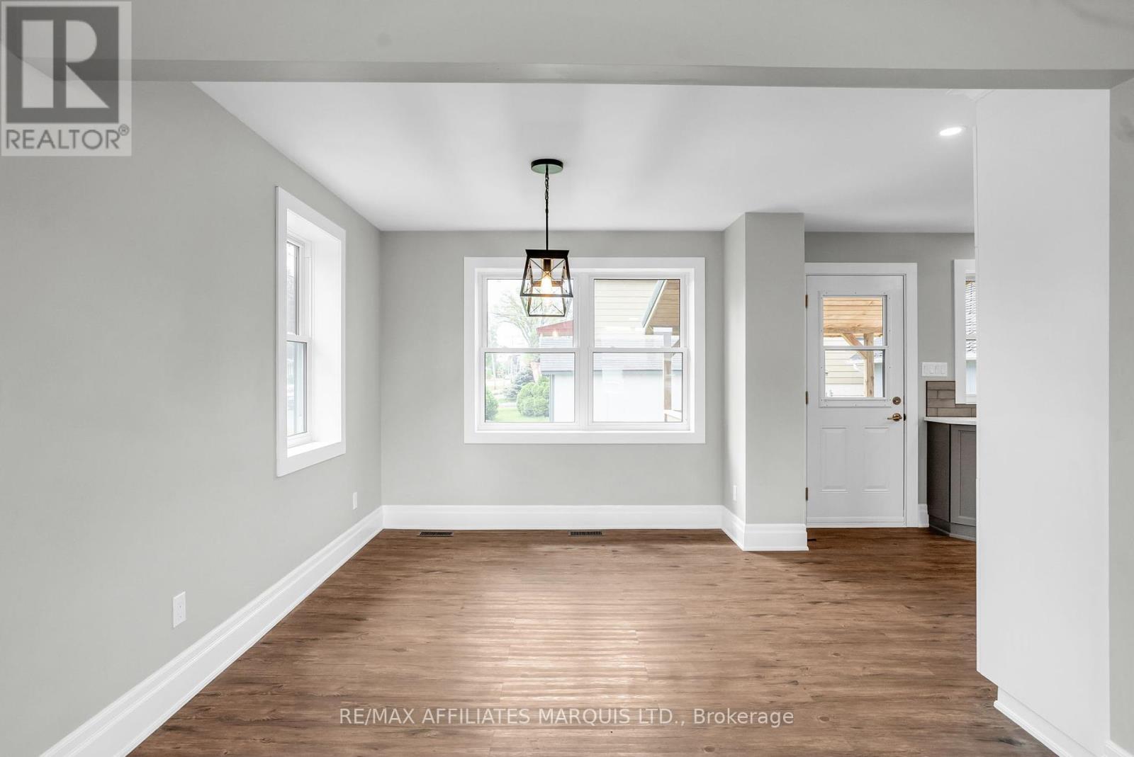 36 Old Orchard Avenue, Cornwall, Ontario  K6H 2H2 - Photo 8 - X12158043