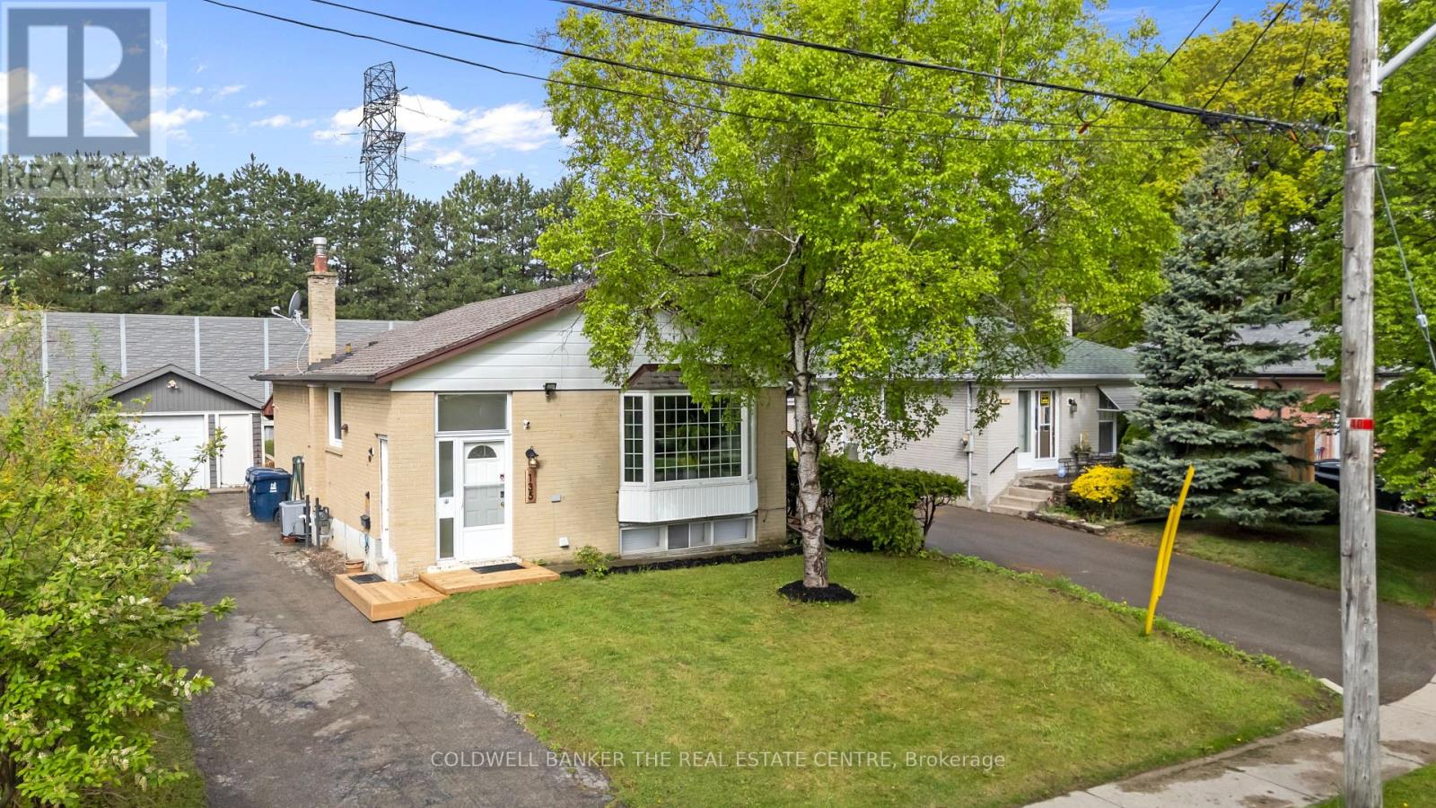 135 Lord Roberts Drive, Toronto, Ontario  M1K 3W5 - Photo 2 - E12158025