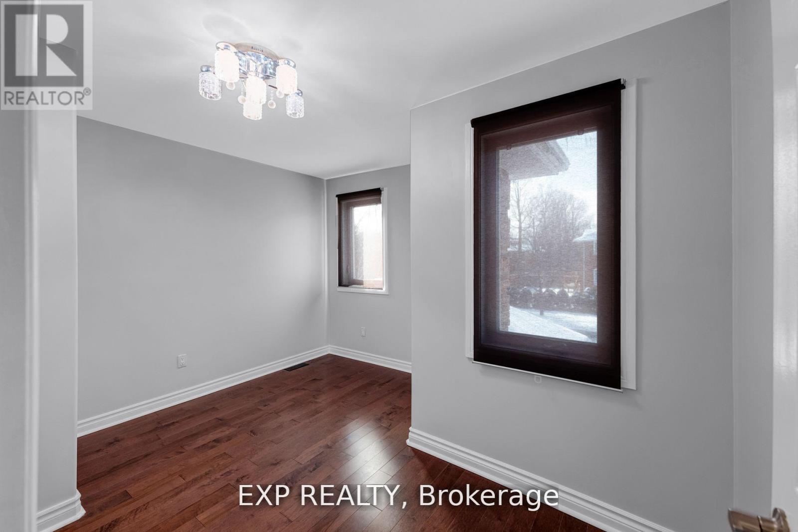 75 Somerset Crescent, Richmond Hill (Observatory), Ontario  L4C 8N8 - Photo 40 - N12152530