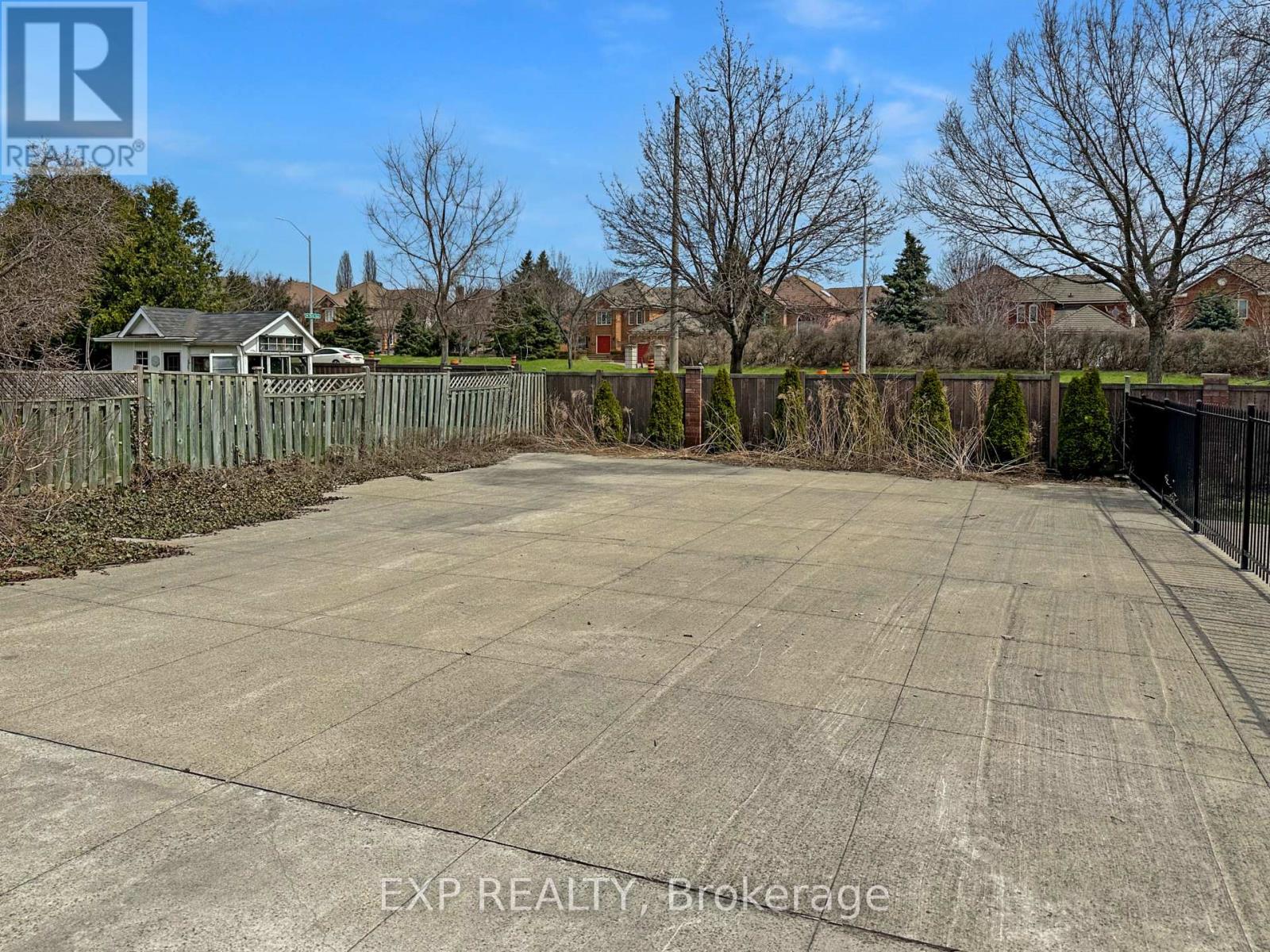75 Somerset Crescent, Richmond Hill (Observatory), Ontario  L4C 8N8 - Photo 45 - N12152530