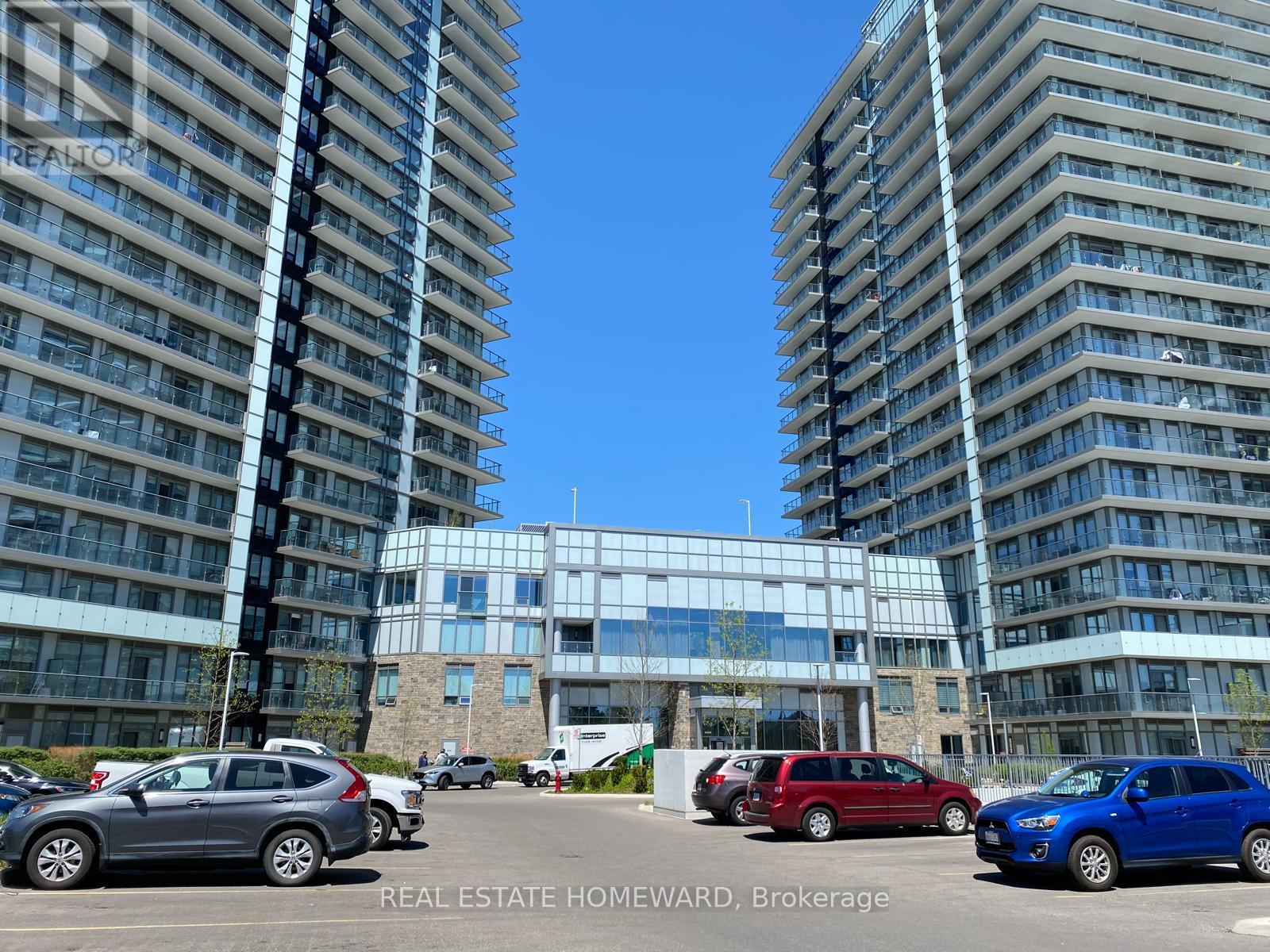 301 - 4675 Metcalfe Avenue, Mississauga, Ontario  L5M 0Z8 - Photo 3 - W12158052