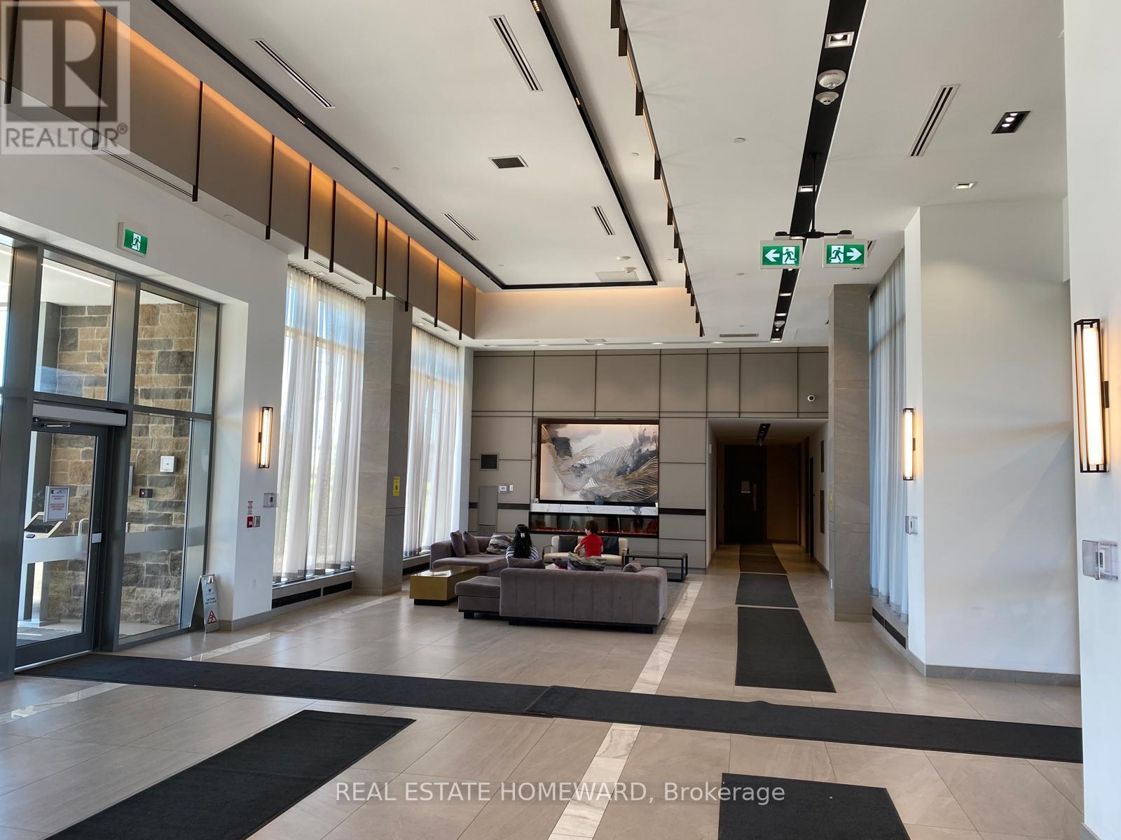 301 - 4675 Metcalfe Avenue, Mississauga, Ontario  L5M 0Z8 - Photo 4 - W12158052