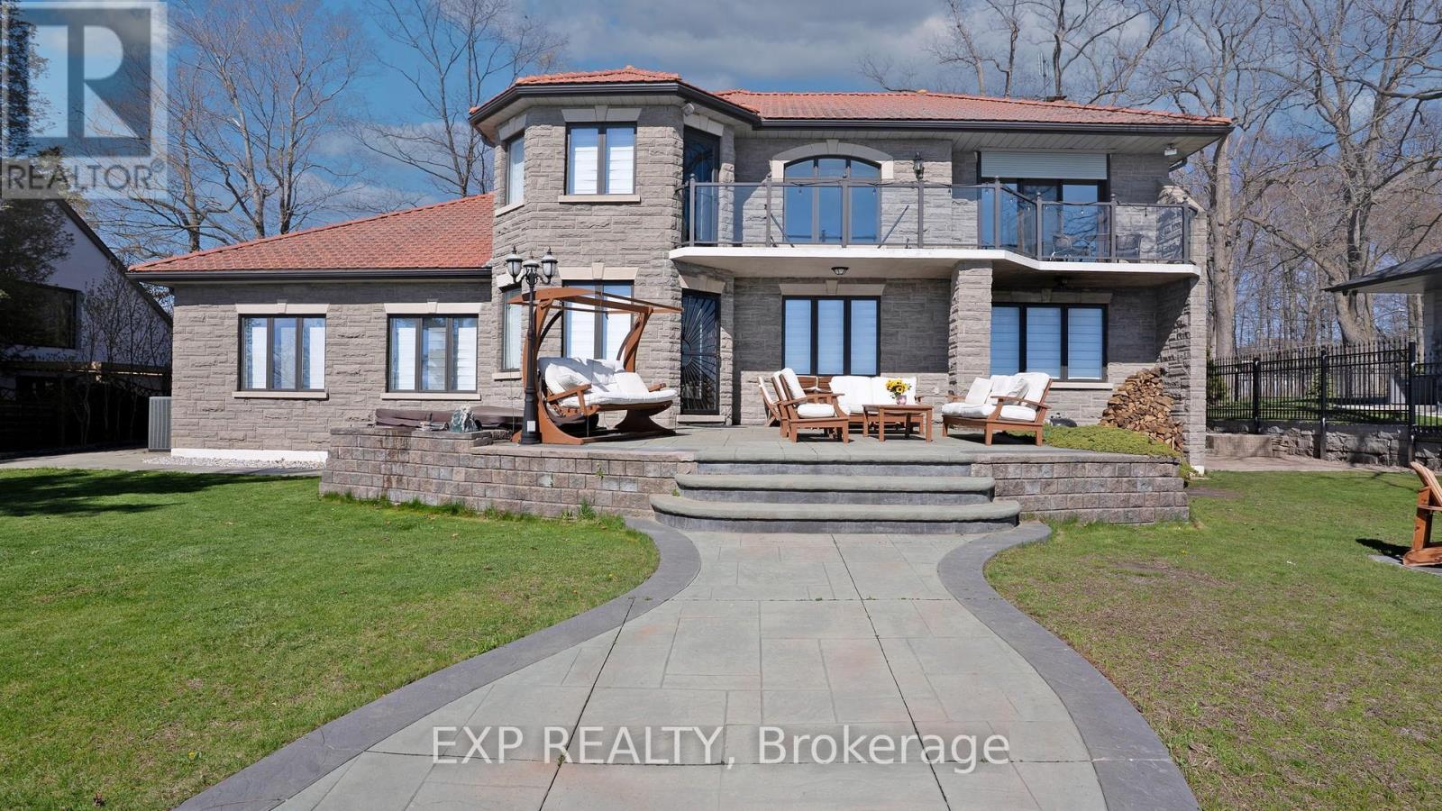 1372 Lakeshore Road, Oakville, Ontario  L6L 1G2 - Photo 5 - W12143191