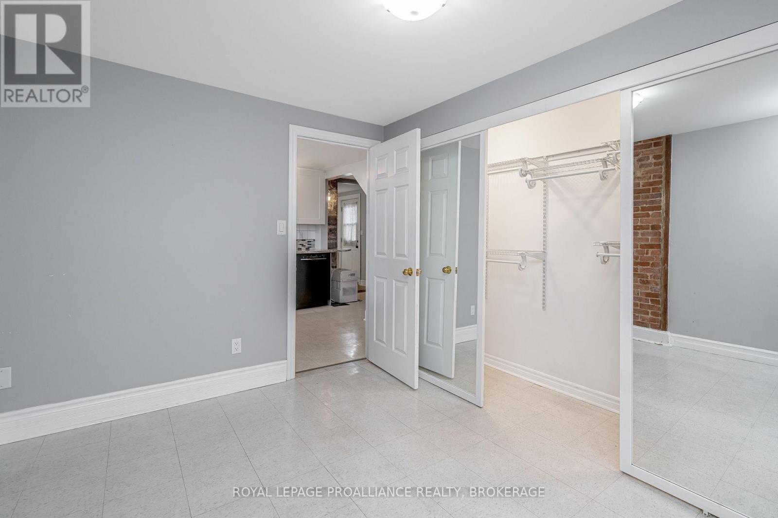 390 Division Street, Kingston (East Of Sir John A. Blvd), Ontario  K7K 4A7 - Photo 14 - X12158057