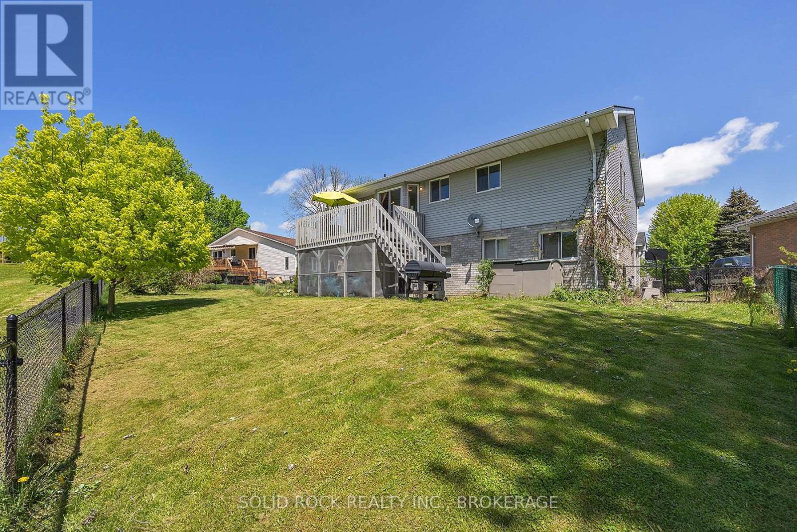 150 Shoreline Crescent, Greater Napanee (Greater Napanee), Ontario  K7R 3W2 - Photo 12 - X12158086