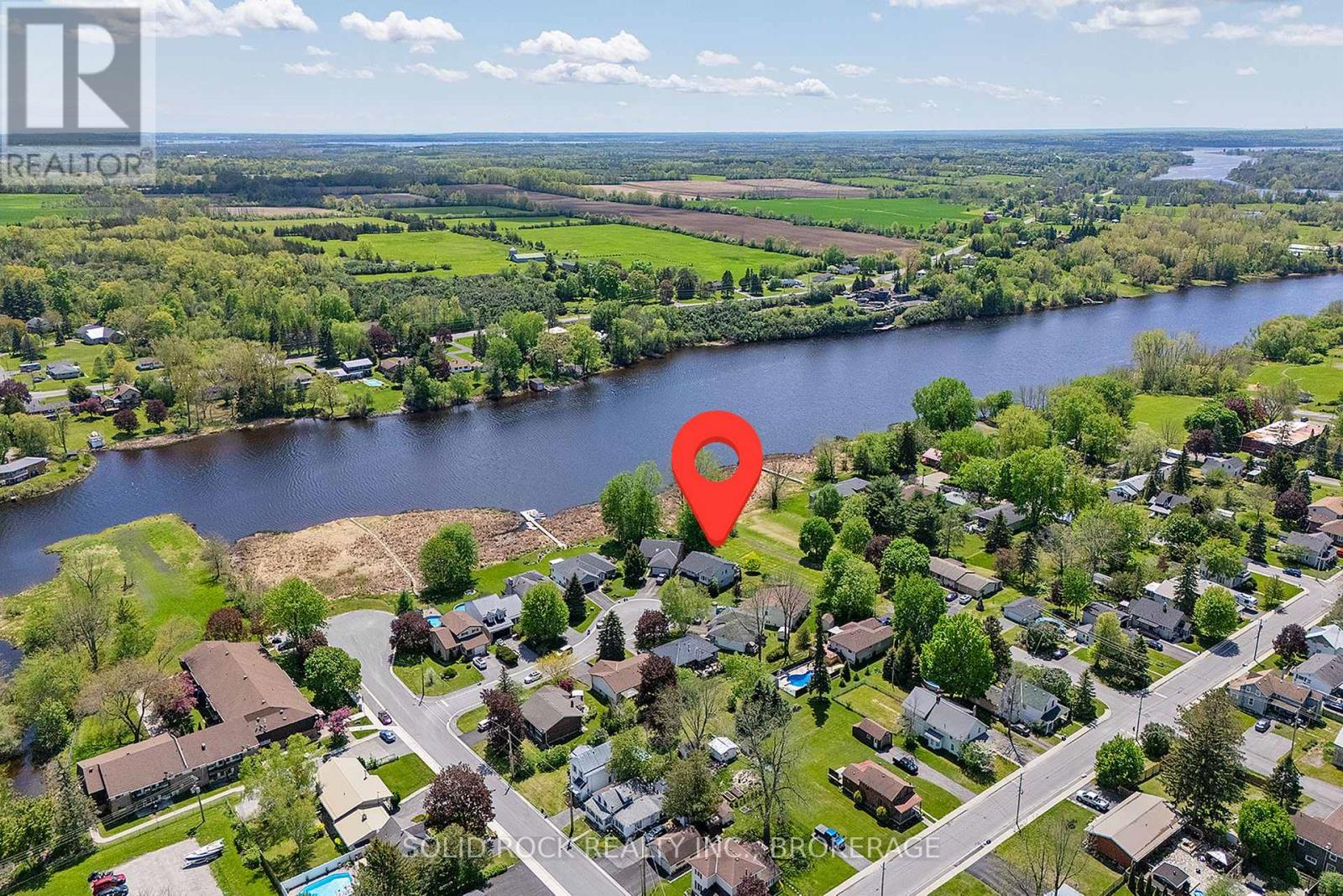 150 Shoreline Crescent, Greater Napanee (Greater Napanee), Ontario  K7R 3W2 - Photo 2 - X12158086