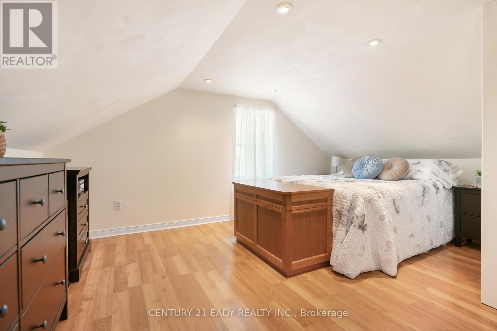 251 John Street N, Arnprior, Ontario  K7S 2P3 - Photo 20 - X12158082