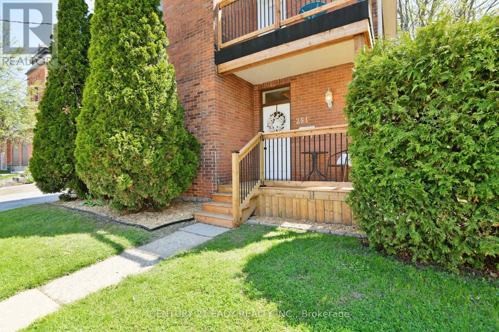 251 John Street N, Arnprior, Ontario  K7S 2P3 - Photo 5 - X12158082