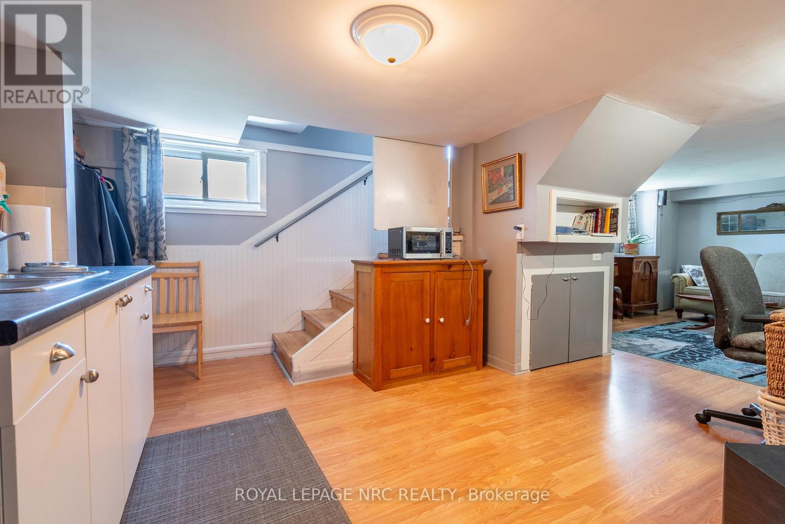 58 Oakwood Street, Port Colborne, Ontario  L3K 5G2 - Photo 10 - X12158055