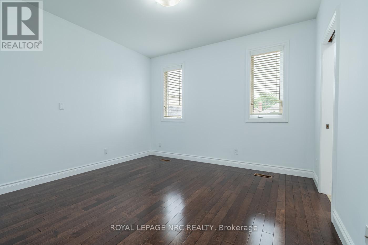 57 Sullivan Avenue, Thorold (Thorold Downtown), Ontario  L2V 2Y7 - Photo 12 - X12158073