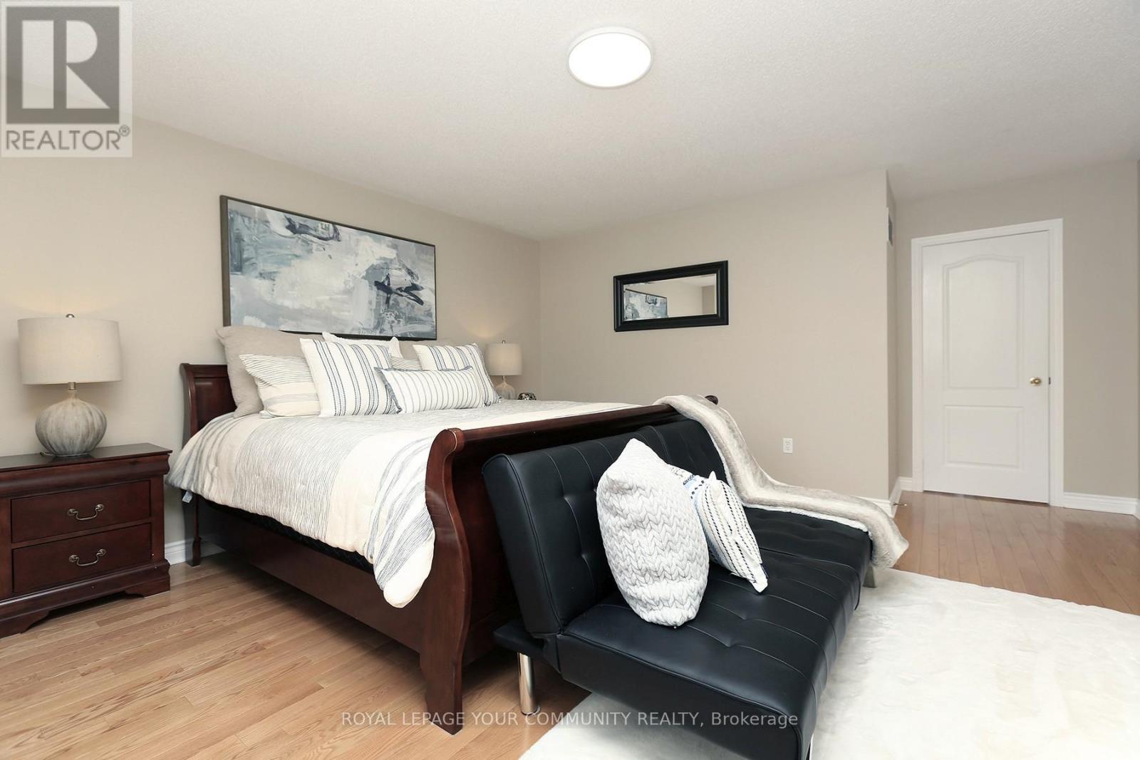 374 Mcbride Crescent, Newmarket, Ontario  L3X 2W2 - Photo 18 - N12143006