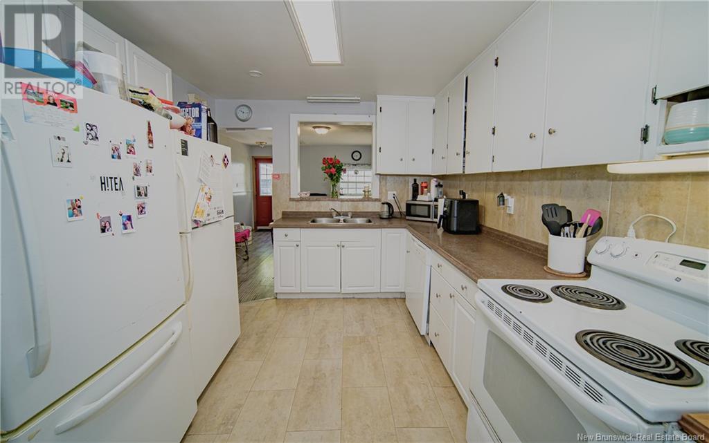 Property at 683 Kitchen Street image 3