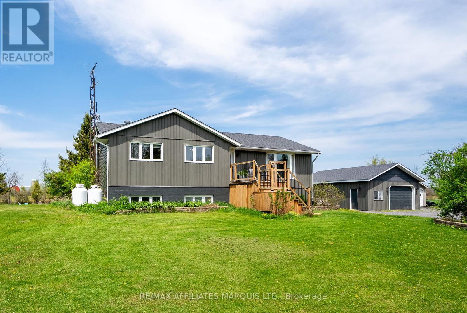 4239 County Rd 11 Road, South Stormont, Ontario  K7R 3L2 - Photo 1 - X12158075