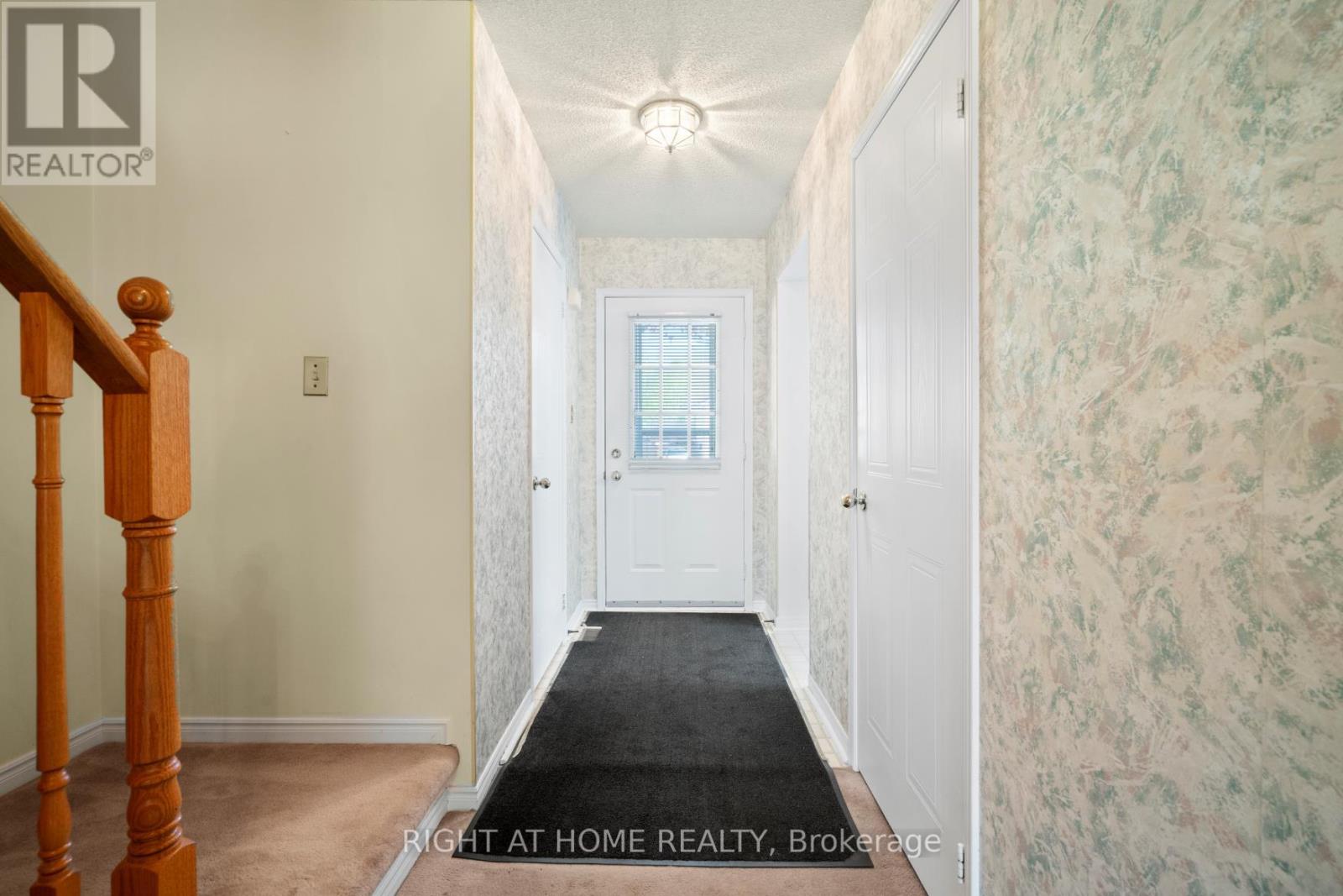 1049 Attersley Drive, Oshawa, Ontario  L1K 1X8 - Photo 7 - E12158096