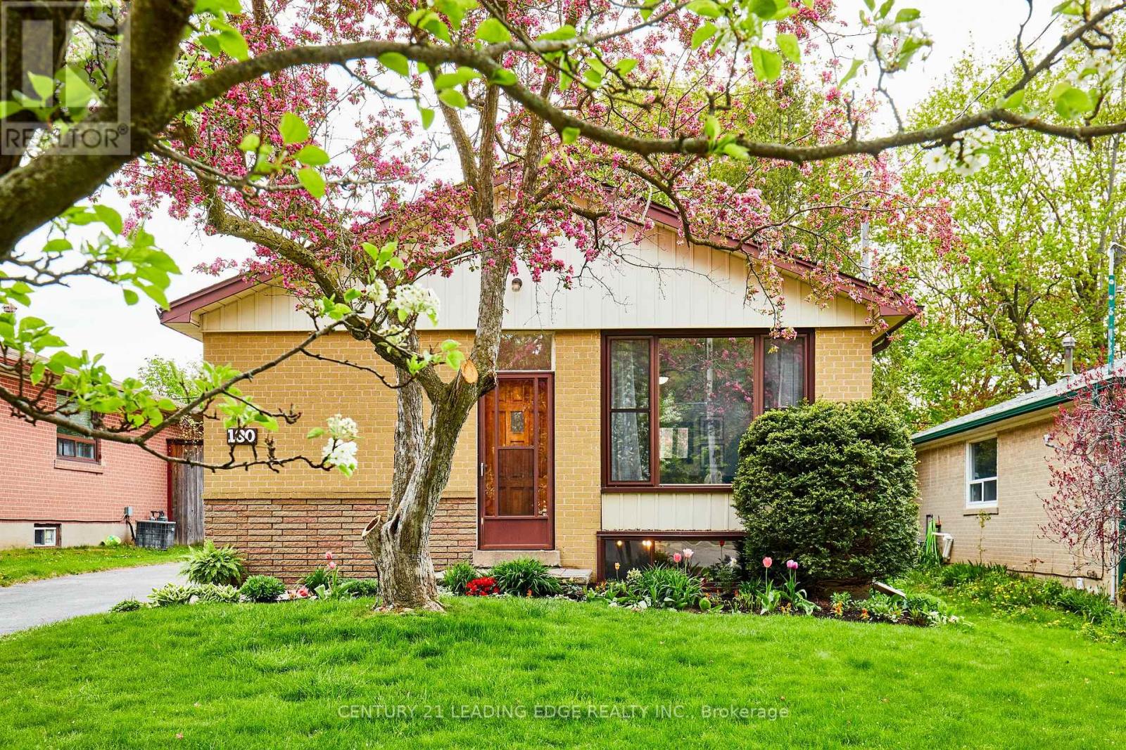 130 Porchester Drive, Toronto, Ontario  M1J 2R7 - Photo 2 - E12158121
