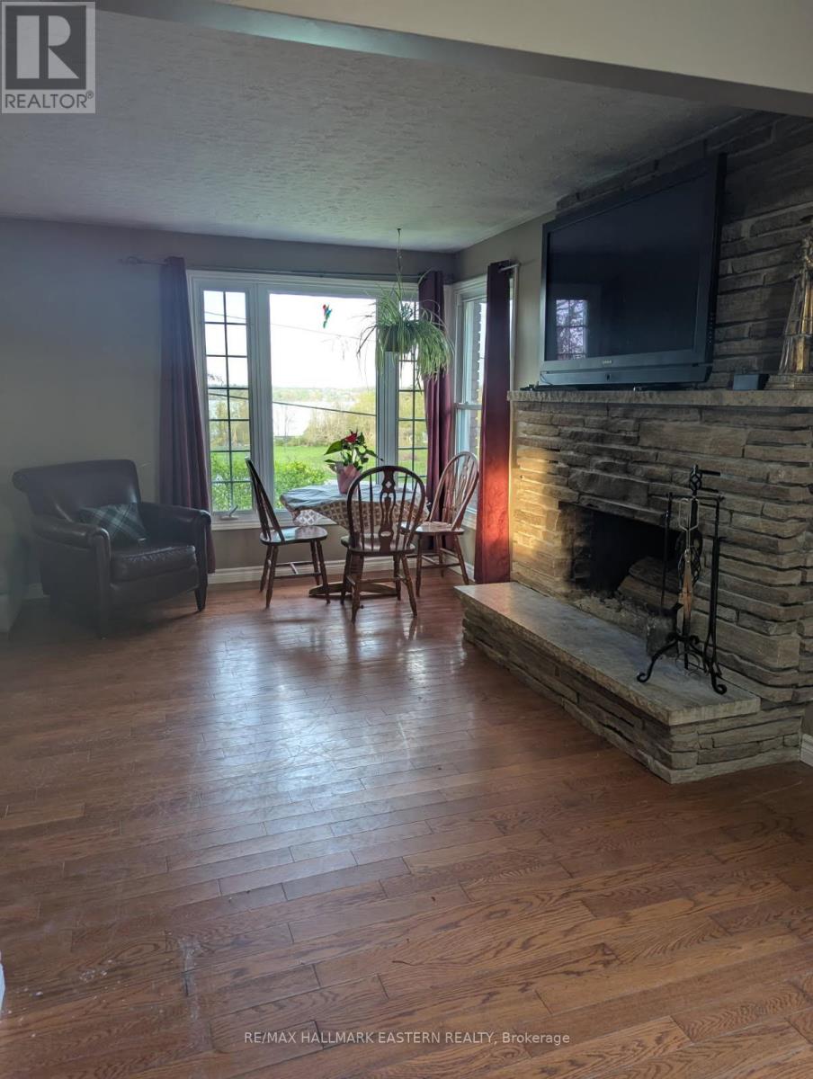 352 Peregrine Road, Selwyn, Ontario  K9J 6X2 - Photo 6 - X12148222