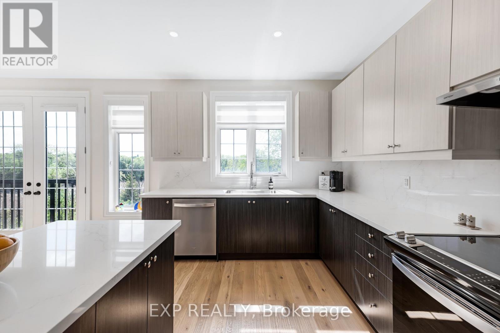 24 Upbound Court, East Gwillimbury, Ontario  L9N 0E5 - Photo 19 - N12158140