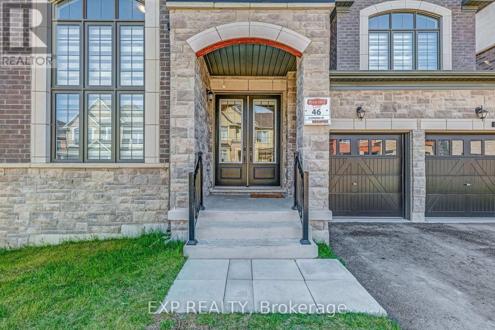 24 Upbound Court, East Gwillimbury, Ontario  L9N 0E5 - Photo 2 - N12158140