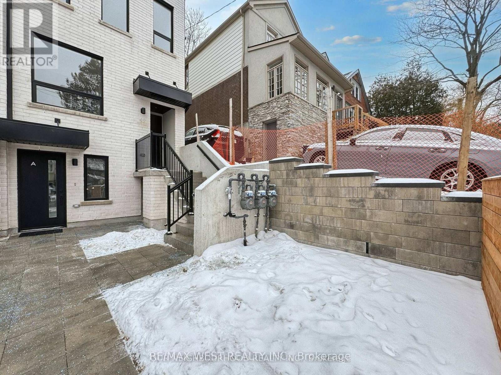 B - 49 Morningside Avenue, Toronto, Ontario  M6S 1C6 - Photo 2 - W12158059