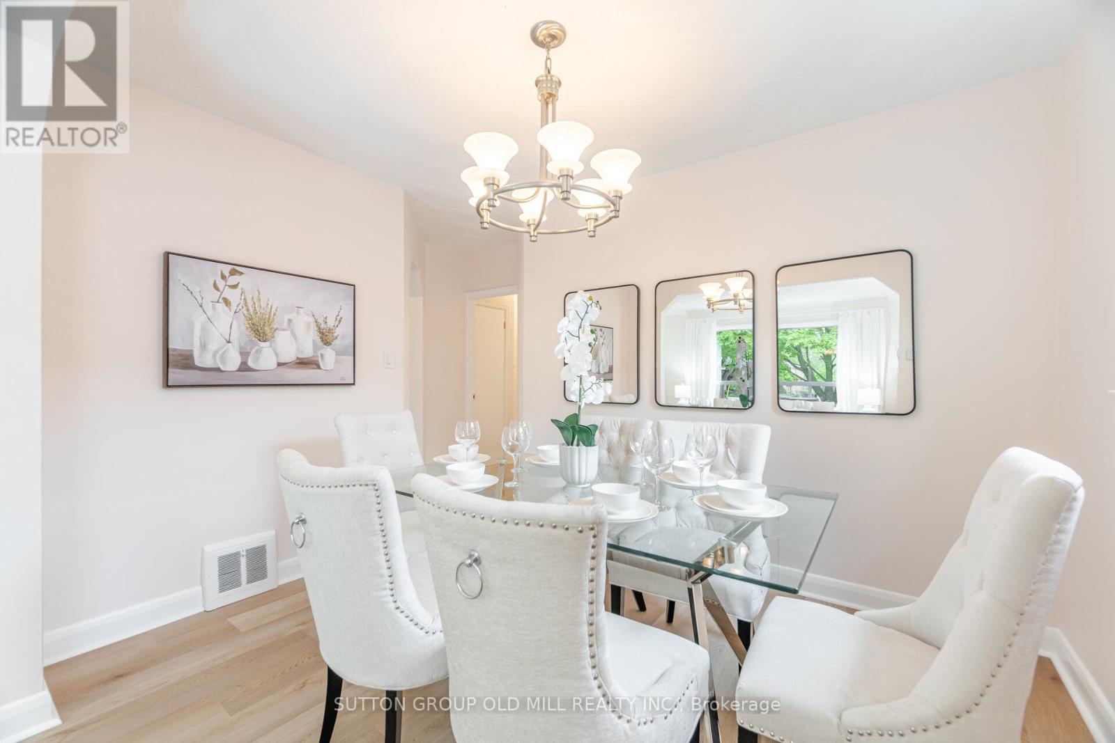 112 North Carson Street, Toronto, Ontario  M8W 4C8 - Photo 12 - W12158127