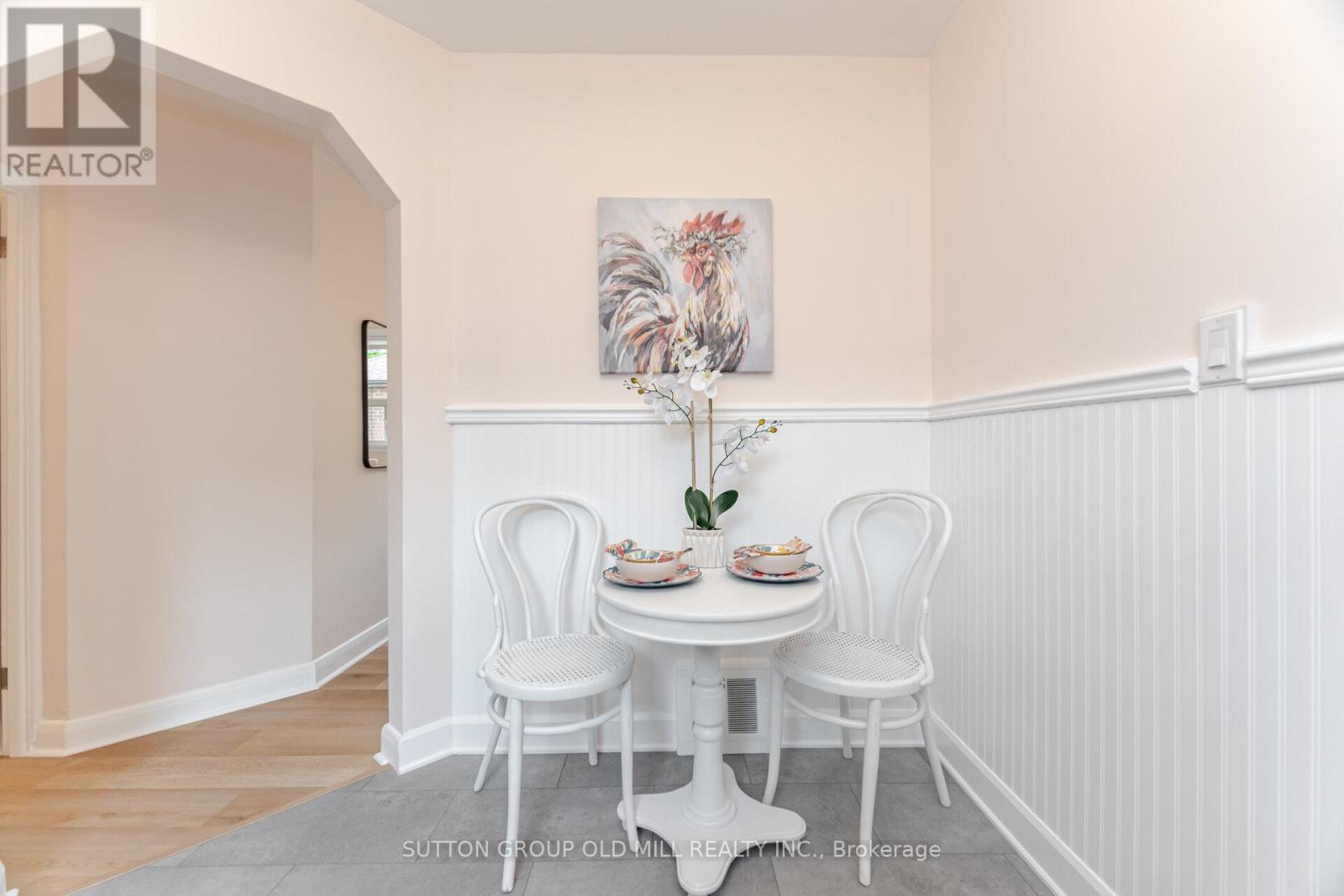112 North Carson Street, Toronto, Ontario  M8W 4C8 - Photo 14 - W12158127