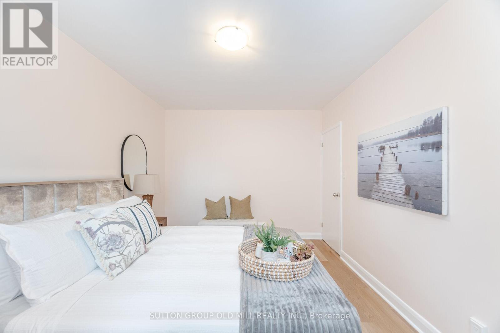 112 North Carson Street, Toronto, Ontario  M8W 4C8 - Photo 19 - W12158127