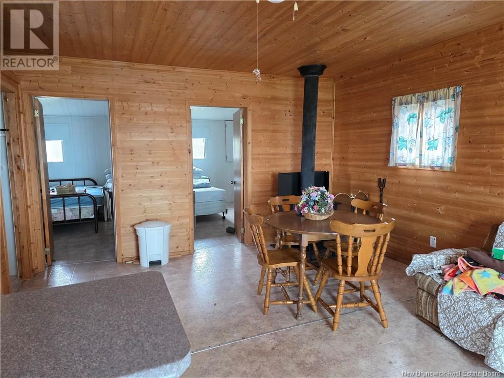 523 Principale, Pointe-Verte, New Brunswick  E8J 2R2 - Photo 4 - NB118769